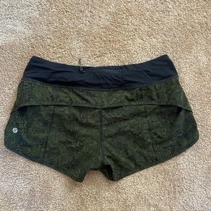 Lululemon speed up low-rise lined short 2.5”